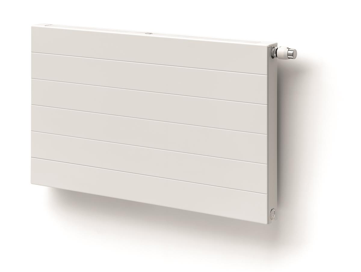 Henrad Everest Line ECO 33 HxL=900x900 (5/25) 2657W EN442 75/65/20 wit RAL9016 , aansluiting: rechts / midden . Levertijd +- 32 werkdagen.